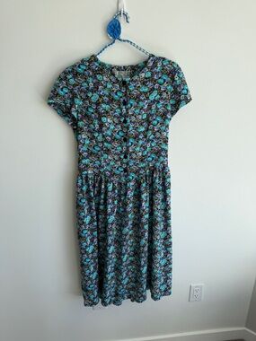 Vintage floral print A line dress with pockets and shoulder pads